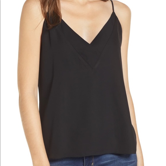 Socialite Tops - Socialite v neck cami